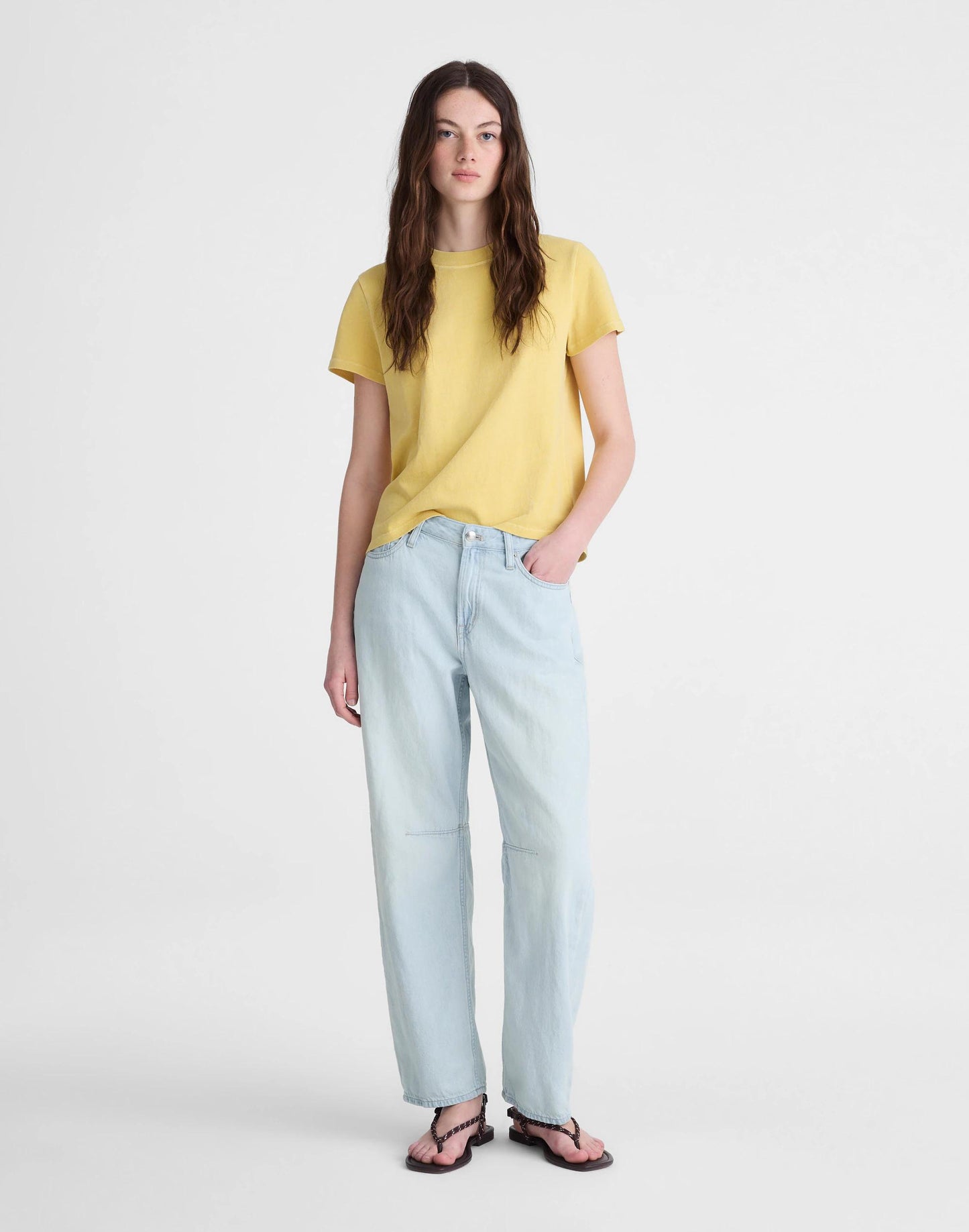 Madewell The Darted Barrel-Leg Jean in Airy Denim Laguna Wash