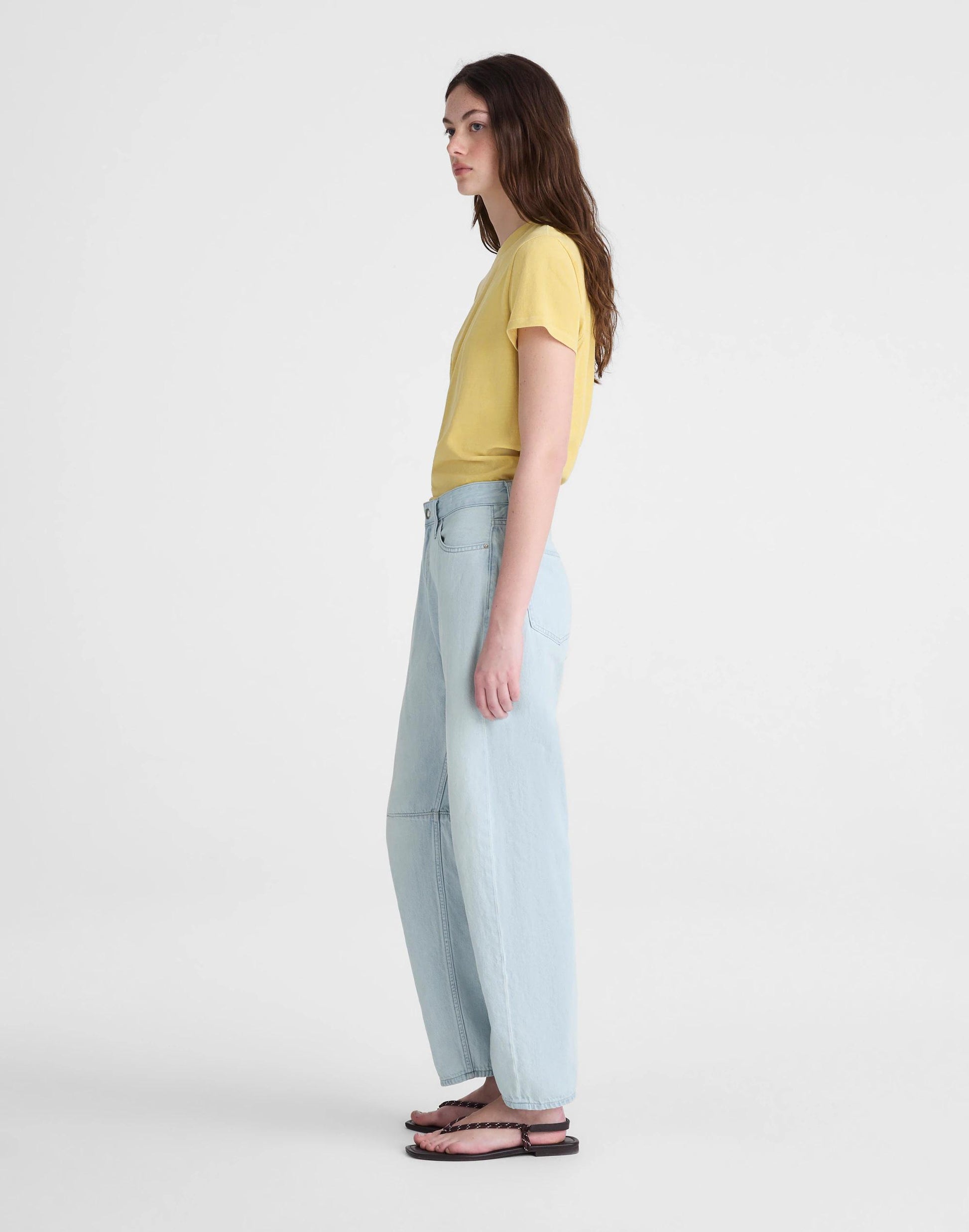 Madewell The Darted Barrel-Leg Jean in Airy Denim Laguna Wash