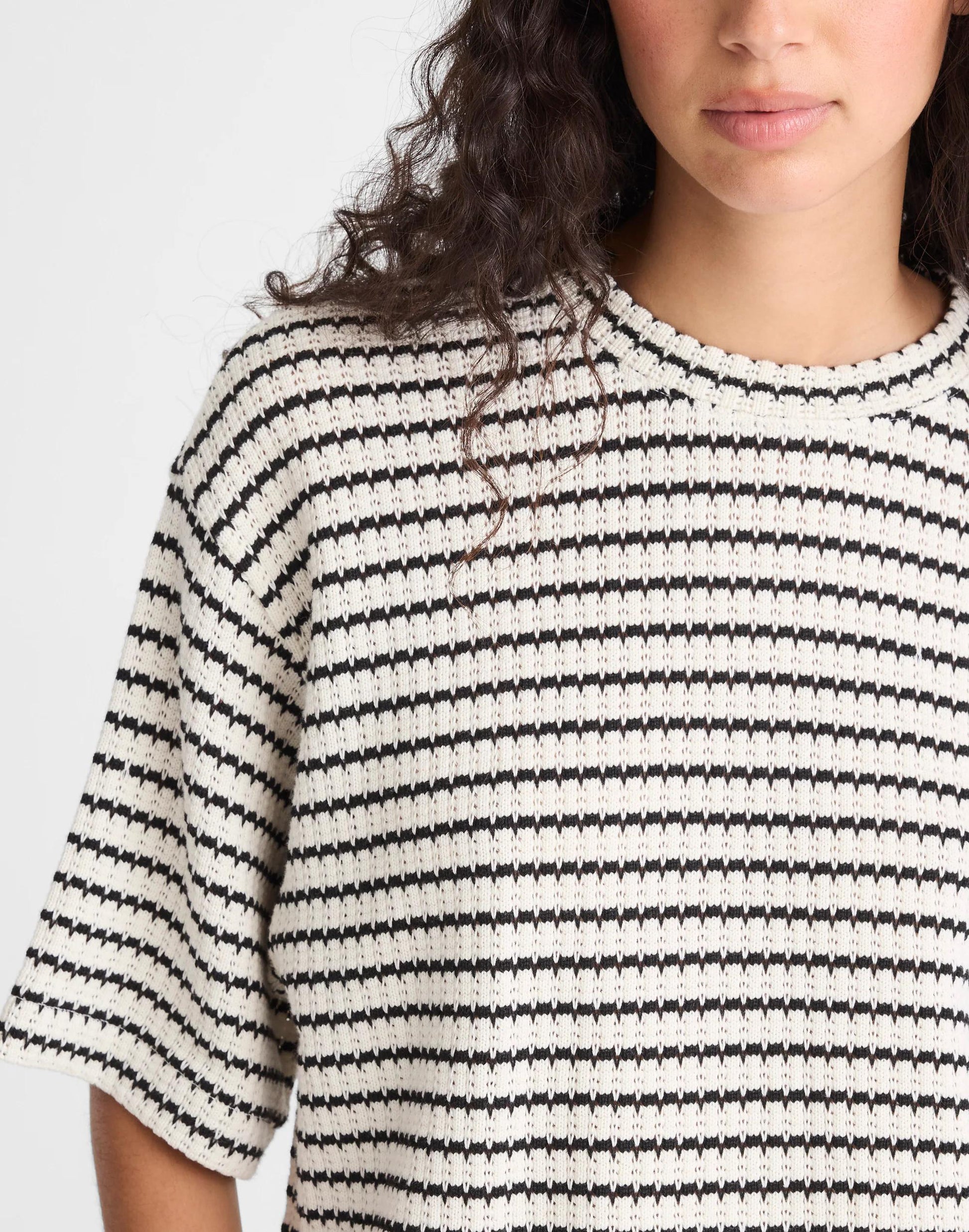 Madewell The Boxy Crop Tee in Allday Jersey Ivory And Black Tuck Stitch