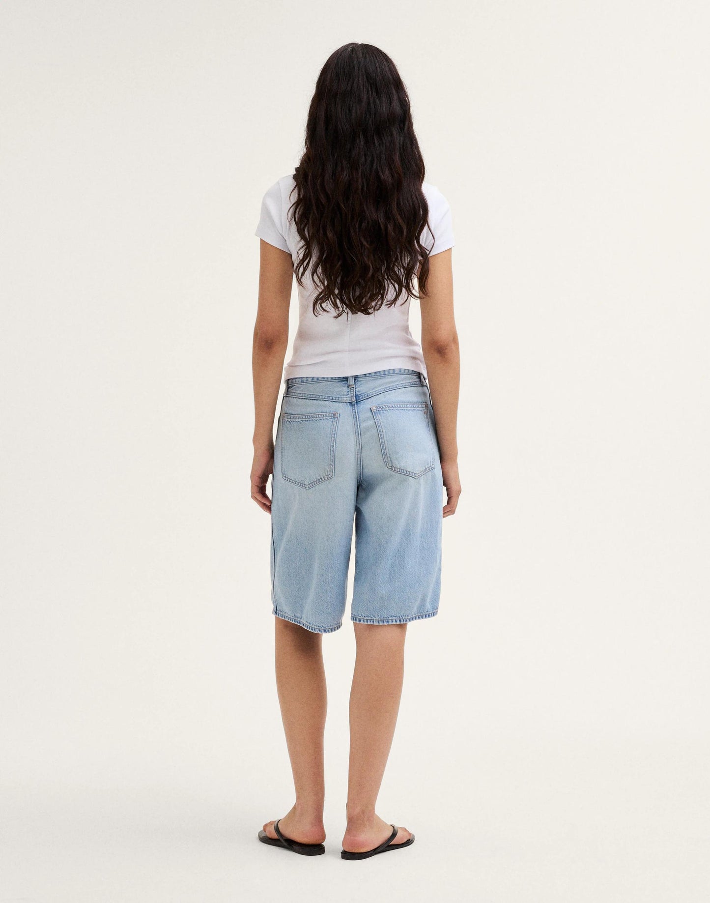 Madewell The V-Waist Bermuda Short in Airy Denim Foster Wash