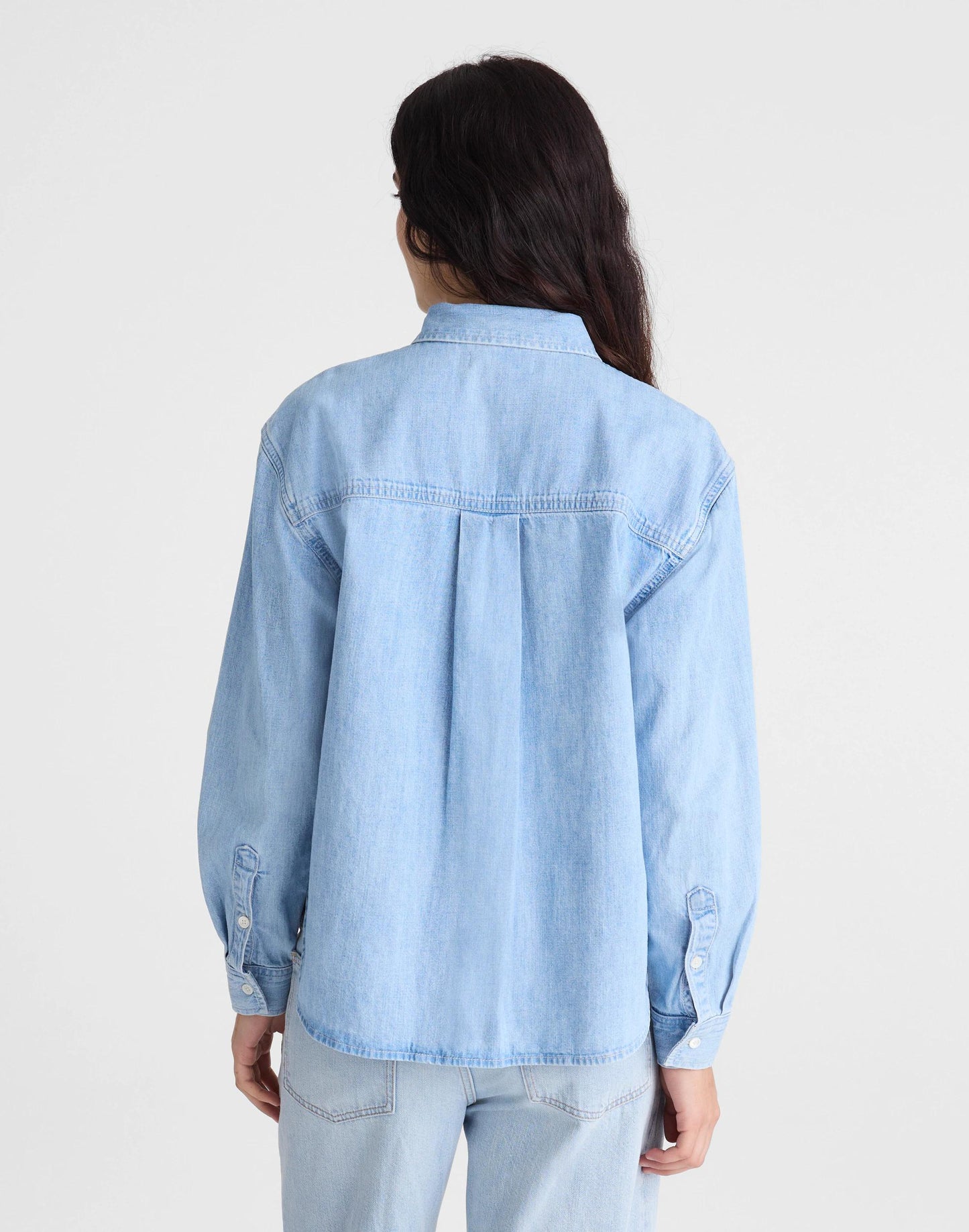 Madewell The Denim Easy Shirt in Laguna Wash Maui Wash