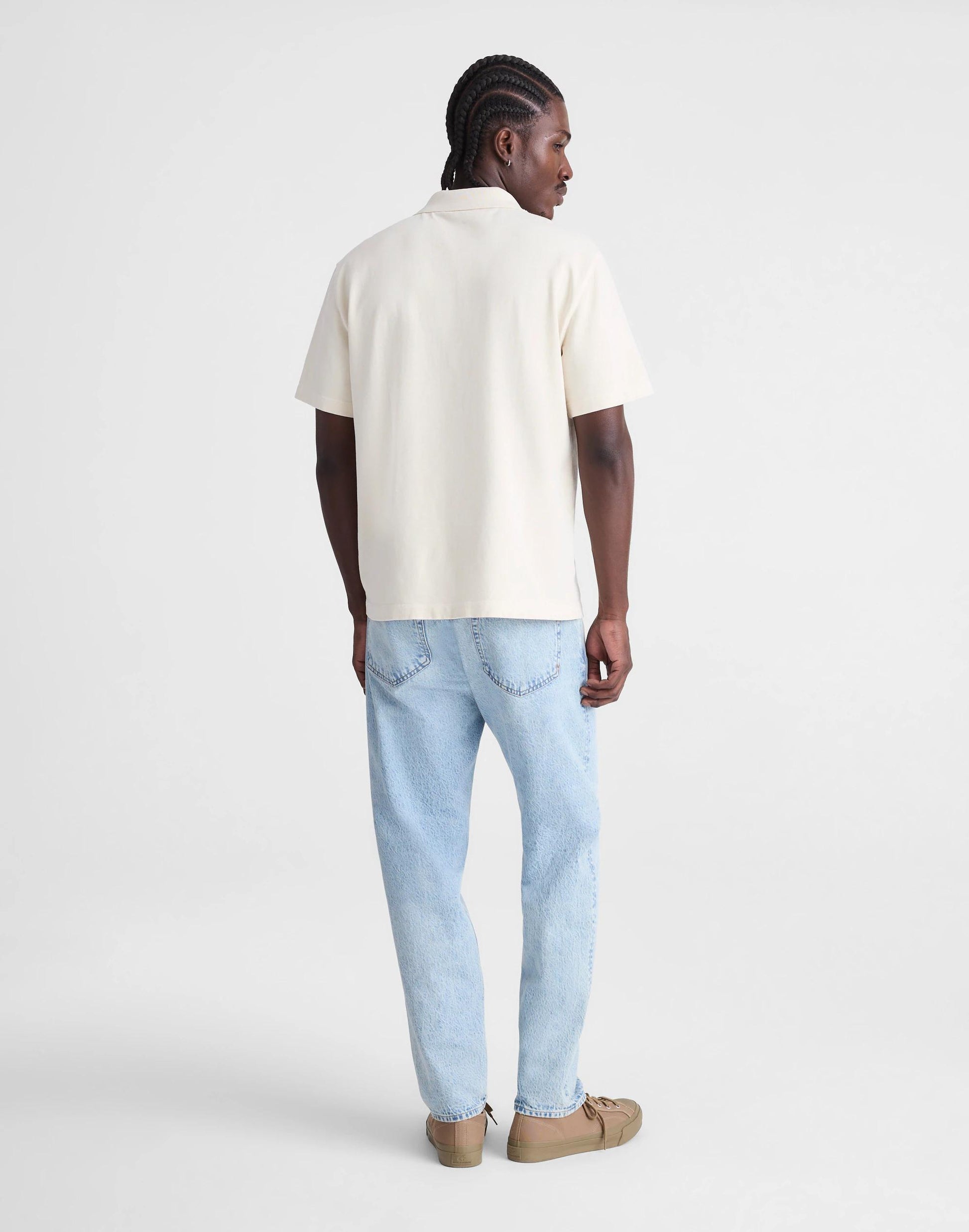 Madewell Relaxed Taper Jeans in Summerweight Denim Irwin Wash
