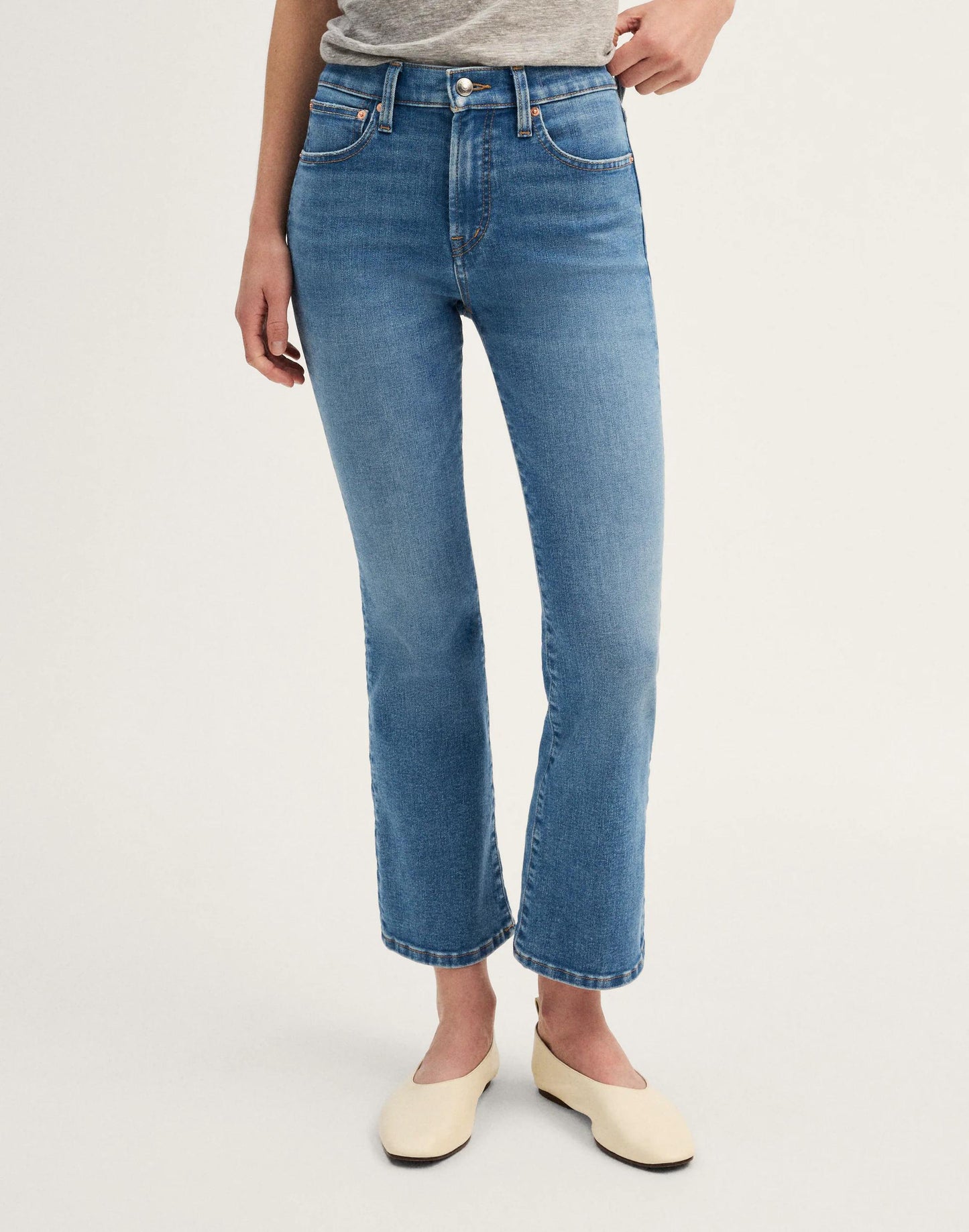 Madewell The Flare Crop Jean in Super Stretch Denim Midvale Wash