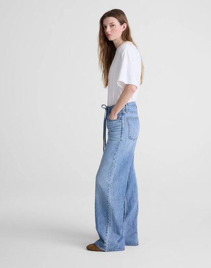 Madewell The Ultimate Wide-Leg Jean in Airy Denim Raebrook Wash