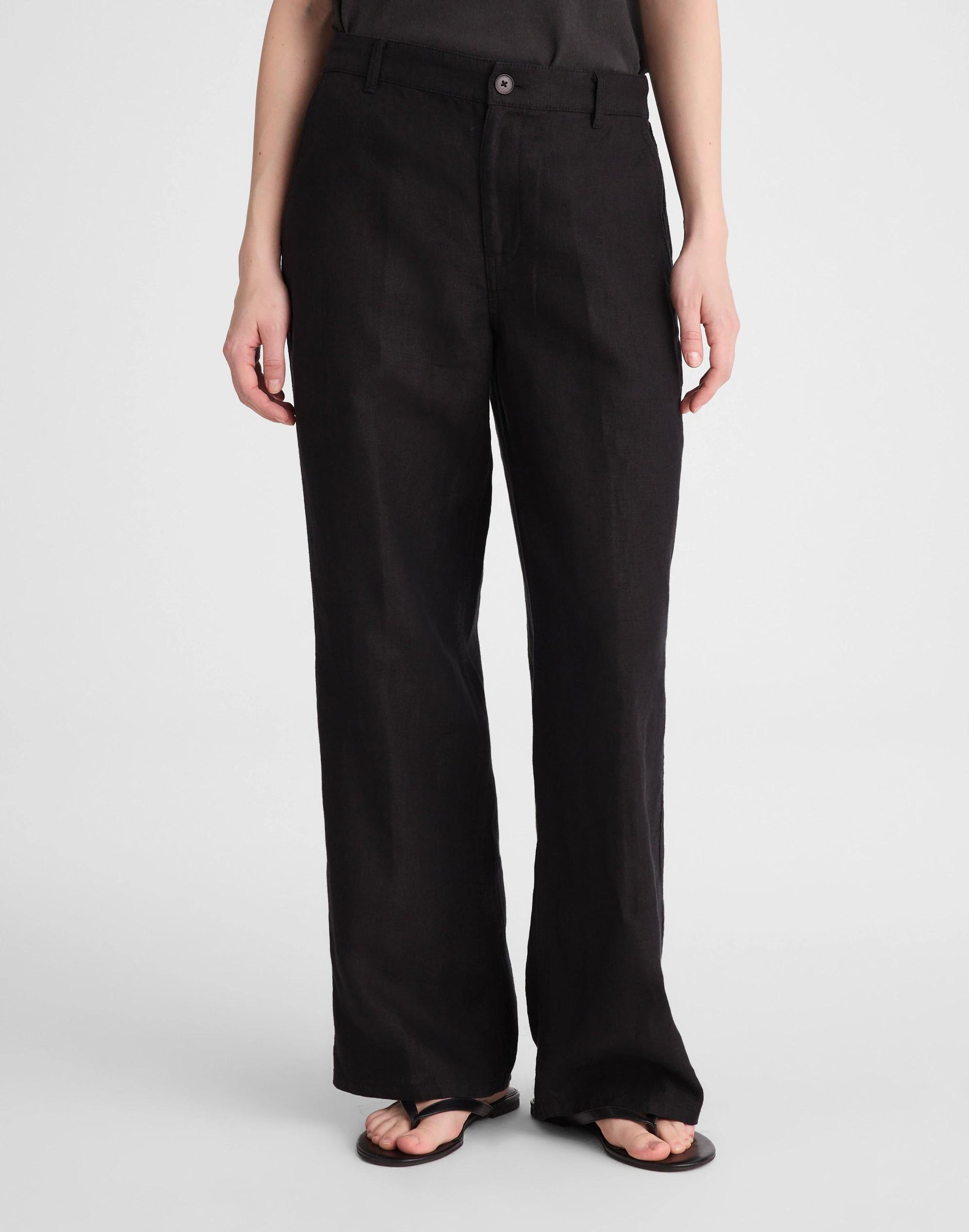 Madewell The Zoe Relaxed Straight Pant in 100% Linen Jet Black