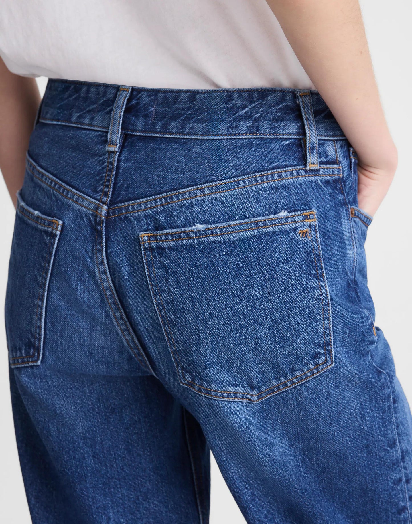 Madewell Circular Darted Barrel-Leg Jean Heirloom Wash