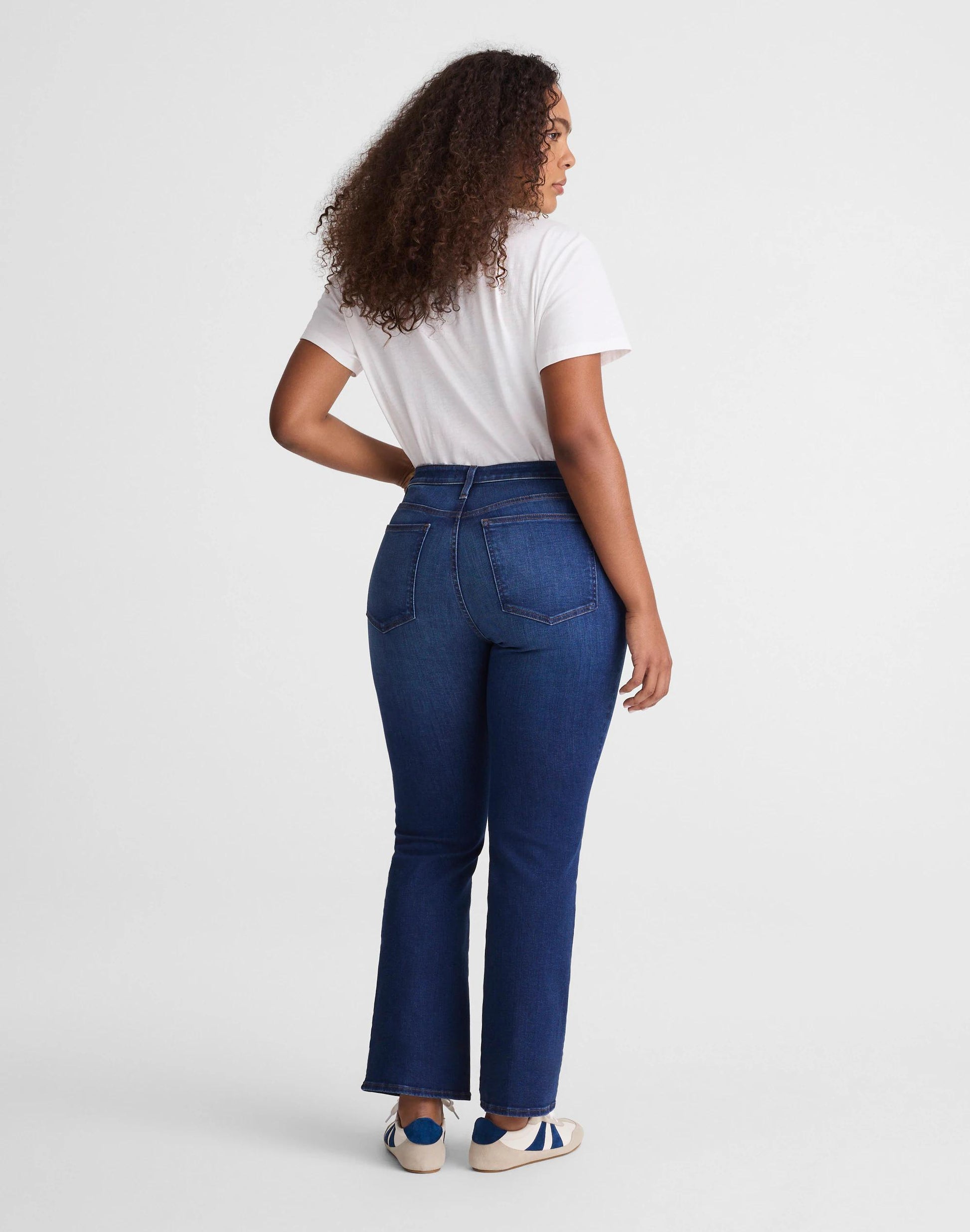 Madewell The Curvy Flare Crop Jean in Super Stretch Denim Osgoode Wash