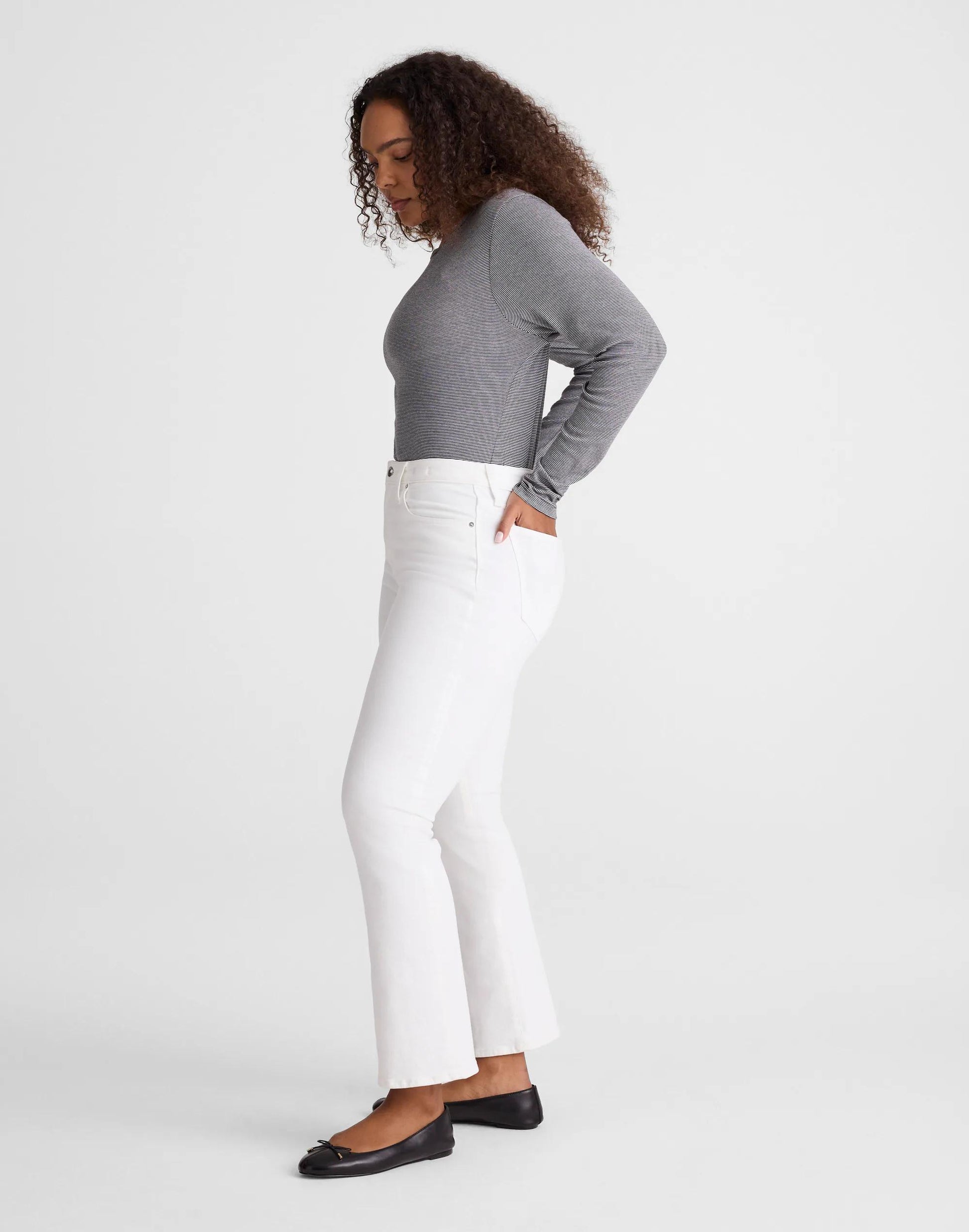 Madewell The Short Curvy Flare Crop Jean in Super Stretch Denim Tile White