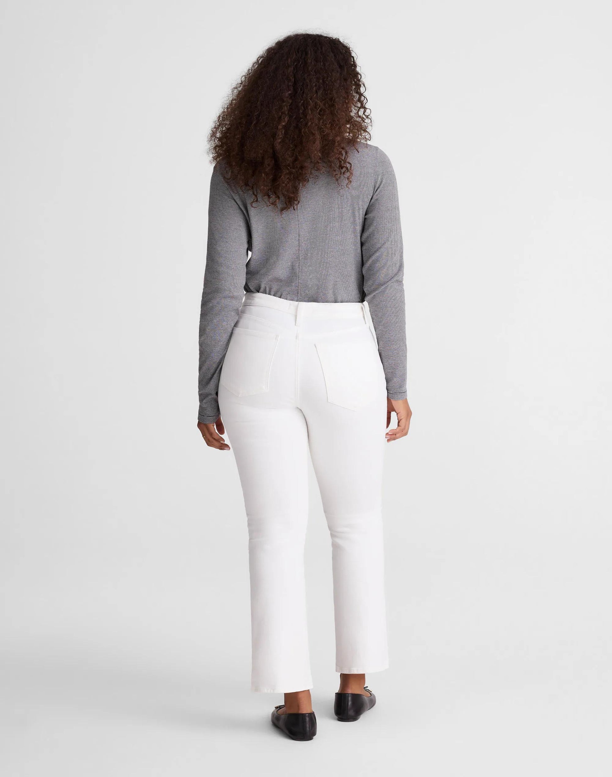 Madewell The Short Curvy Flare Crop Jean in Super Stretch Denim Tile White