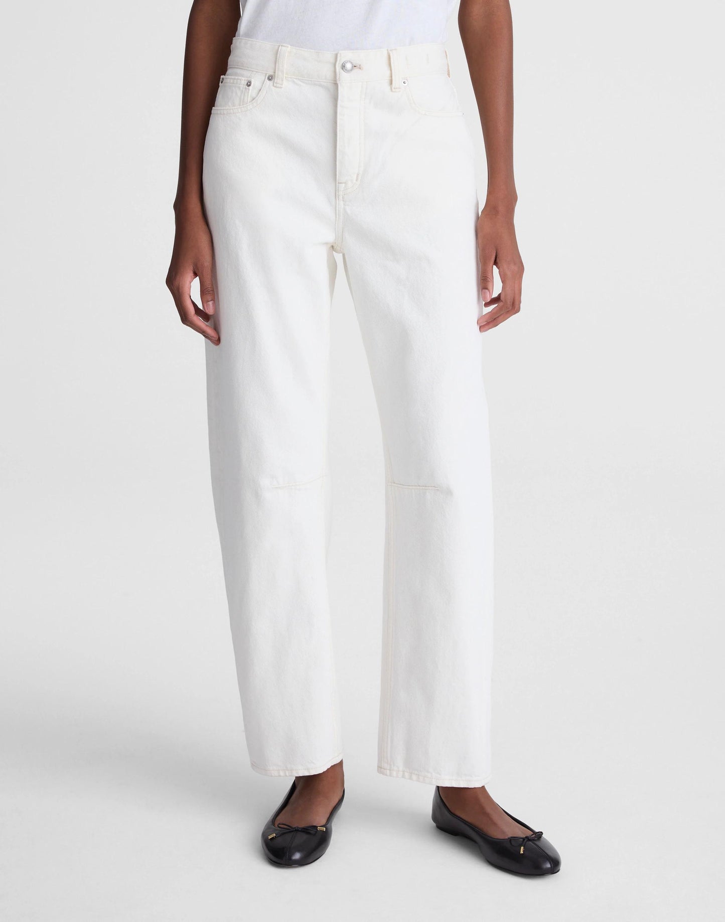 Madewell The Petite Darted Barrel-Leg Jean Vintage Canvas