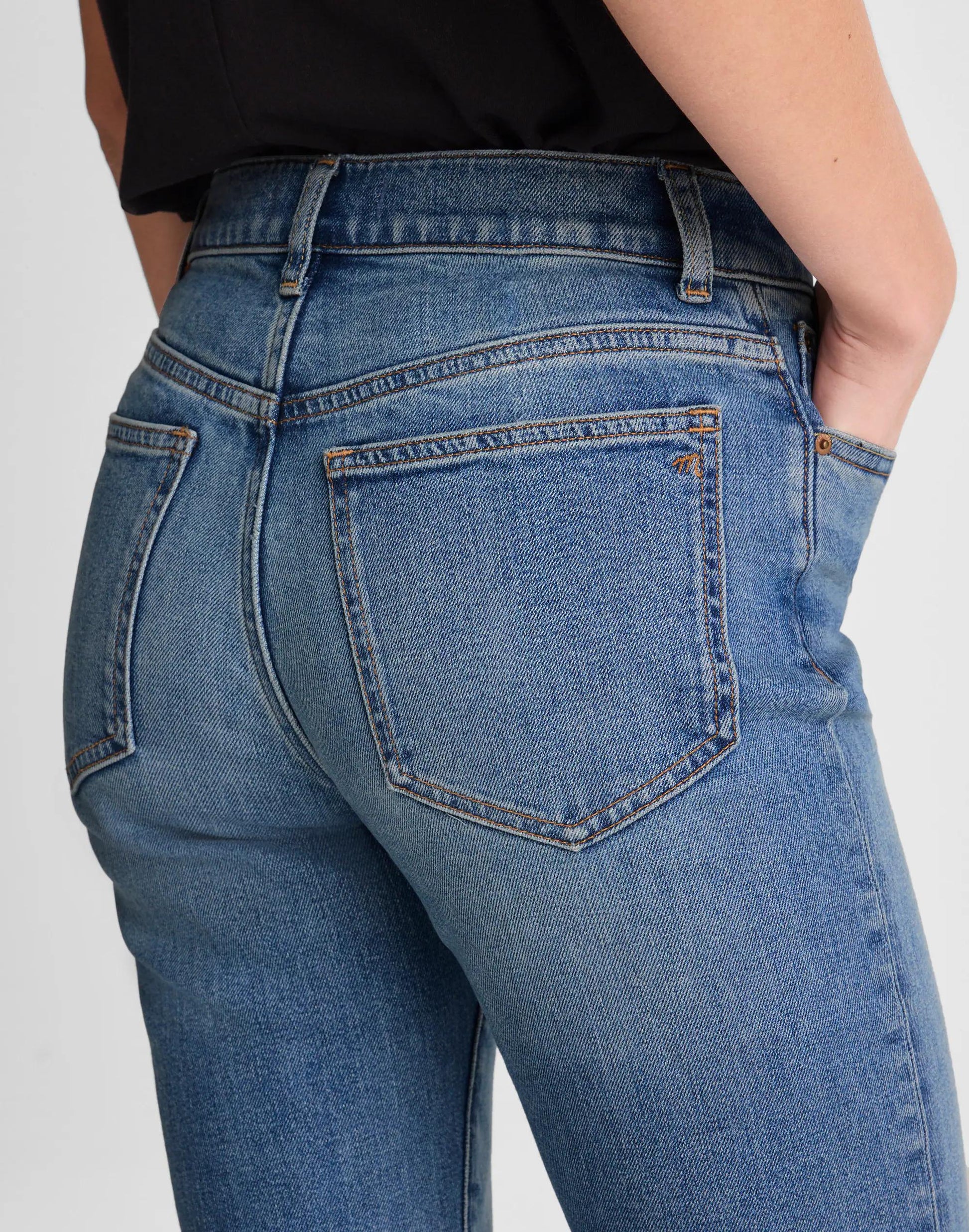 Madewell The Petite Jules Slim-Straight Jean Concho Wash