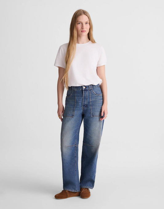 Madewell The Petite Darted Barrel-Leg Jean Irmo Wash