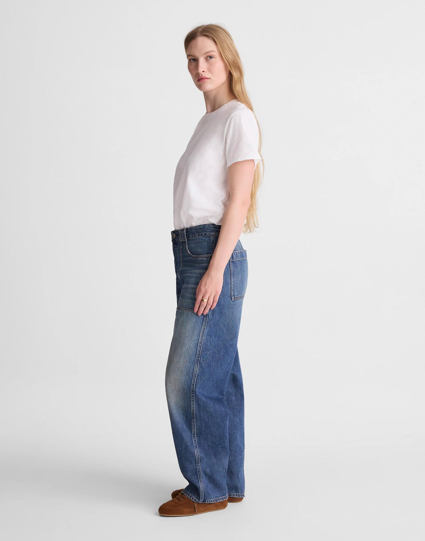 Madewell The Petite Darted Barrel-Leg Jean Irmo Wash