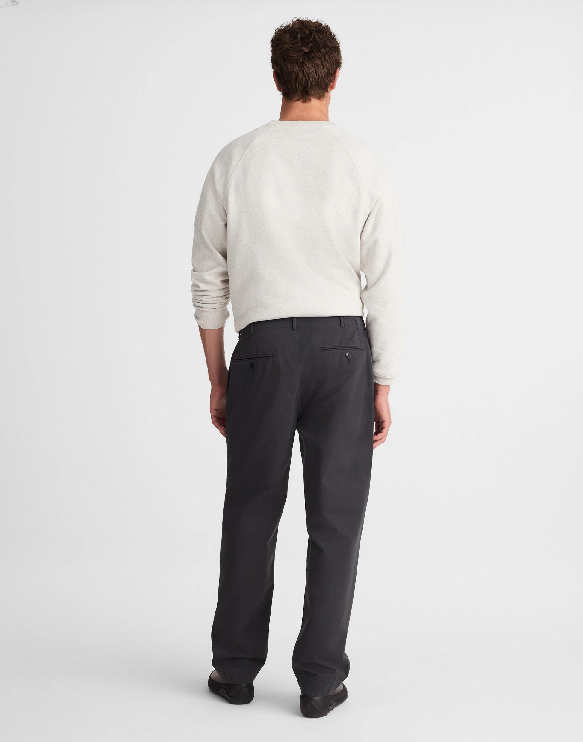 Madewell Pleated Chino Pants in Uniform Twill Pepper