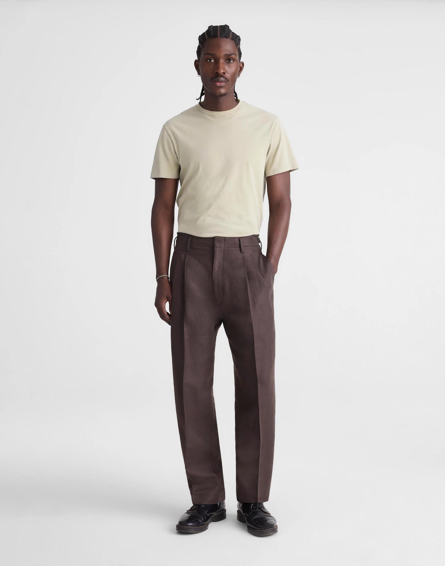 Madewell Double-Pleated Trousers in Linen-Cotton Blend Dark Brown