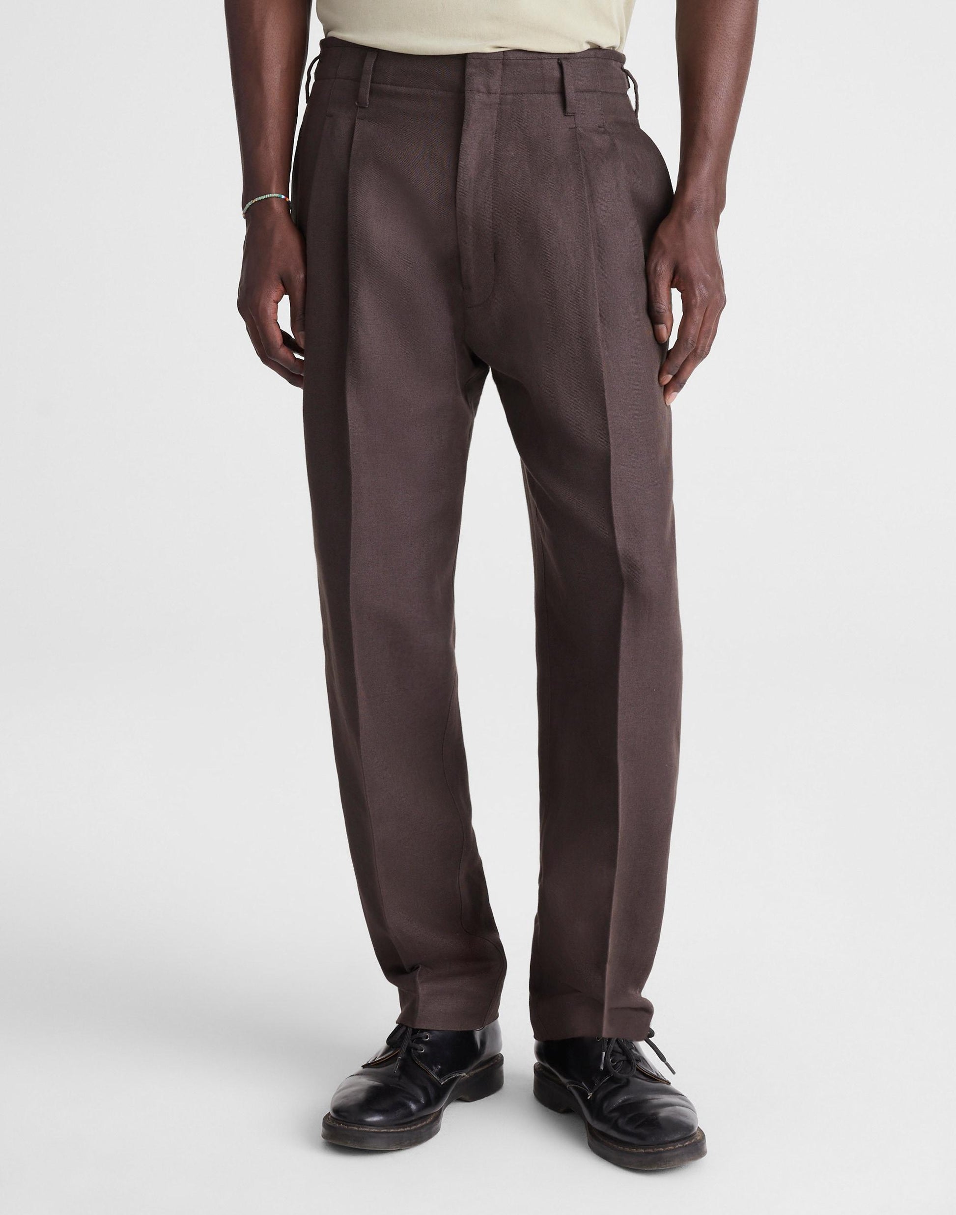 Madewell Double-Pleated Trousers in Linen-Cotton Blend Dark Brown