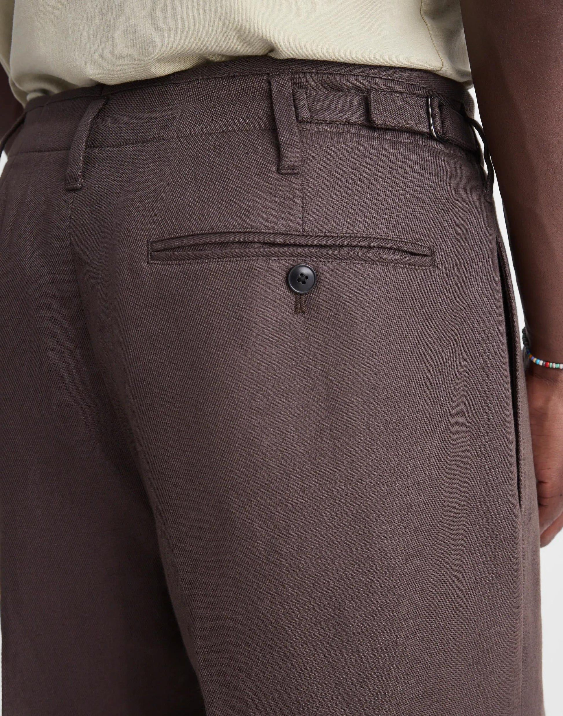 Madewell Double-Pleated Trousers in Linen-Cotton Blend Dark Brown