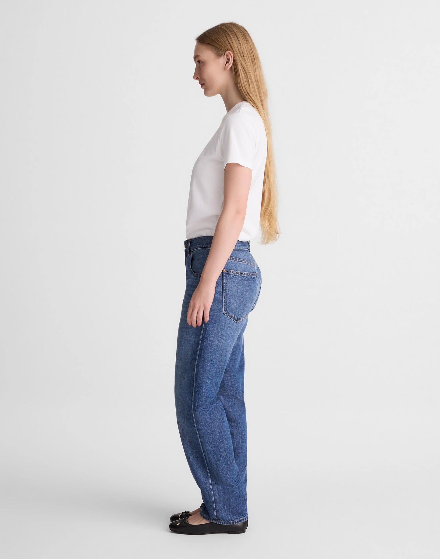 Madewell The Dean Easy Straight Jean in Airy Denim Birkdale Wash