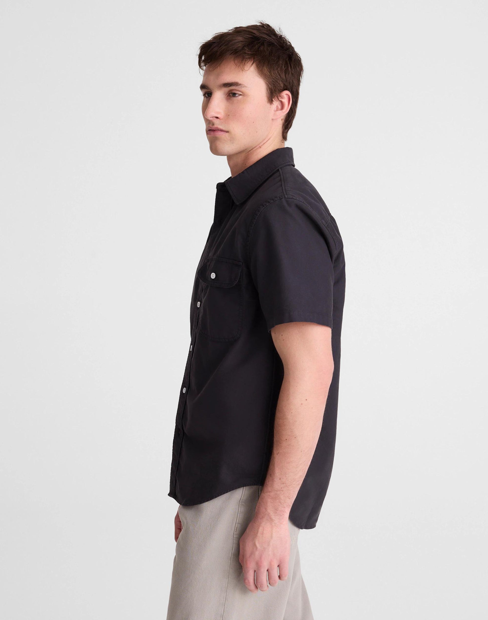 Madewell Short-Sleeve Single-Pocket Shirt in Allday Oxford Licorice